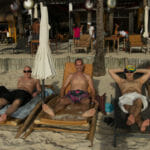 Echte vrienden komen je zelfs helpen als de omstandigheden op zijn zwaarst zijn