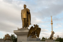 Saparmurat Niyazov statue / Ashgabat