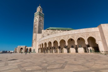 In Casablanca vindt je ook deze spiksplinternieuwe Hassan II moskee uit 1993.