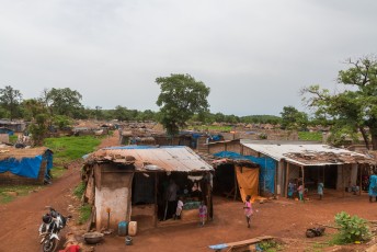 Uiteindelijk verliet ik Senegal voor de laatste keer naar Mali. Vlakbij de grens leven deze mensen in enorme armoede.