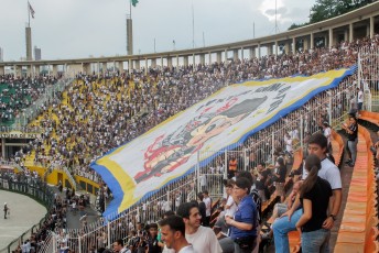 Op deze vlag staat Ayrton Senna, hij was ook een Timão (Corinthians)  fan.