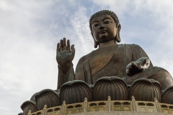 Deze Boeddha heeft de pose die beschermt (tegen angst en woede).