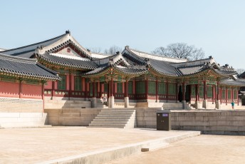 Huijeongdang, waar de koning normaal gesproken werkte en zijn audiënties hield.