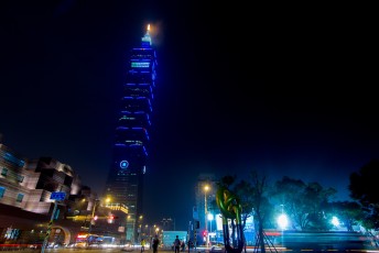 vlakbij was de trots van Taiwan, Taipei 101. Nog altijd de op 2 na hoogste wolkenkrabber ter wereld