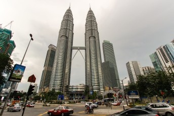 en hier doe je het eigenlijk voor, de Petronas torens overdag