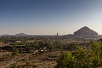 Daulatabad fort (die toren in het midden)