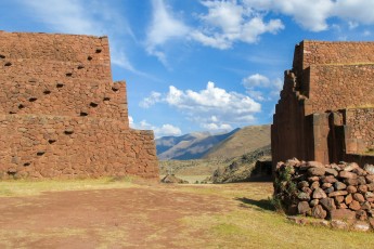 De oude toegangspoorten tot de vallei van Cusco.
