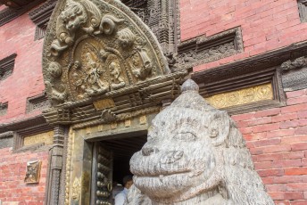 De ingang van het Patan museum.