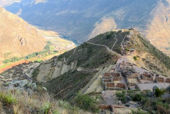 En net als in Machu Picchu hebben de Inca's hier ook op de toppen hun dorpen gebouwd.