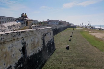 De verdedigingsmuren van Cartagena.