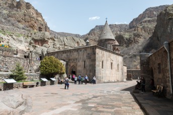 De binnenplaats van het klooster.