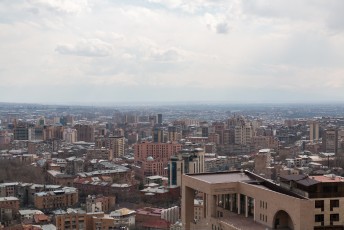 Jerevan wordt de roze stad genoemd omdat de meeste gebouwen uit roze gesteente zijn opgetrokken.