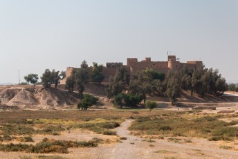 Deze foto is genomen vanaf de archeologische site. Er was hier namelijk een paleis van Darius (die ook Persepolis bouwde).