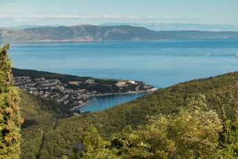 Het uitzicht vanuit Labin op Rabaç.