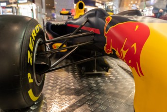 Het volgende kunstwerk is de F1 wagen van ons aller Max Verstappen, door Red Bull.