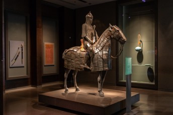 Deze 'Steel Cavalry Armour, Ottoman, Turkey, 15th-16th century' was volgens het bordje erg fragiel. Lekker dan als je zo de oorlog in wordt gestuurd.