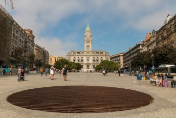 Dit is het stadhuis van Porto.